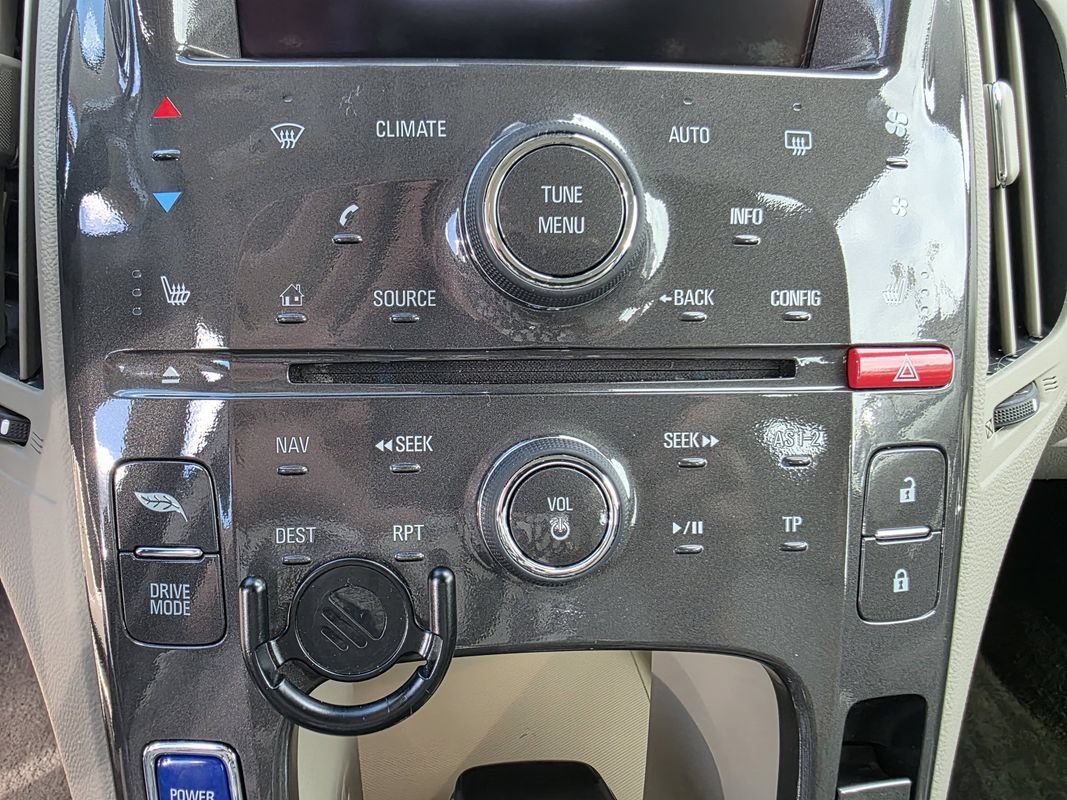 Used 2014 Chevrolet Volt w/ Enhanced Safety Package 1 FWD image 24