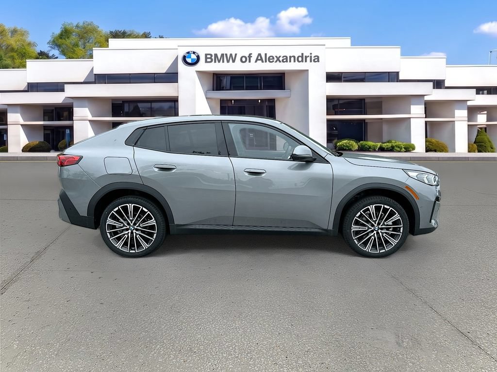 New 2026 BMW X2 xDrive28i w/ Technology Package AWD/4WD image 8