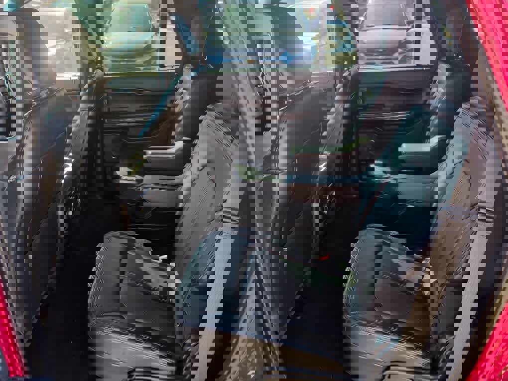 Used 2021 Ford Expedition Limited image 13