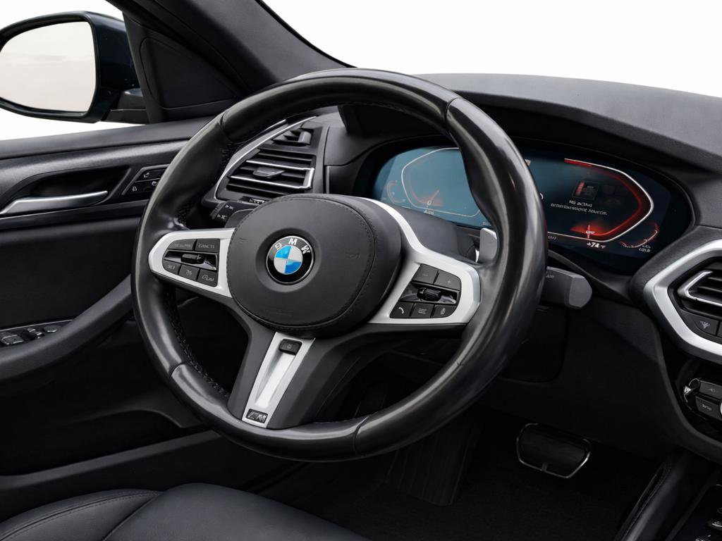 Used 2022 BMW X4 xDrive30i w/ M Sport Package AWD/4WD image 15
