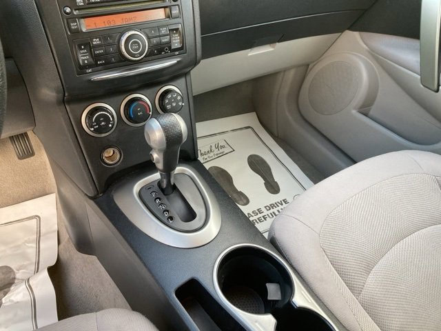 Used 2011 Nissan Rogue S image 19