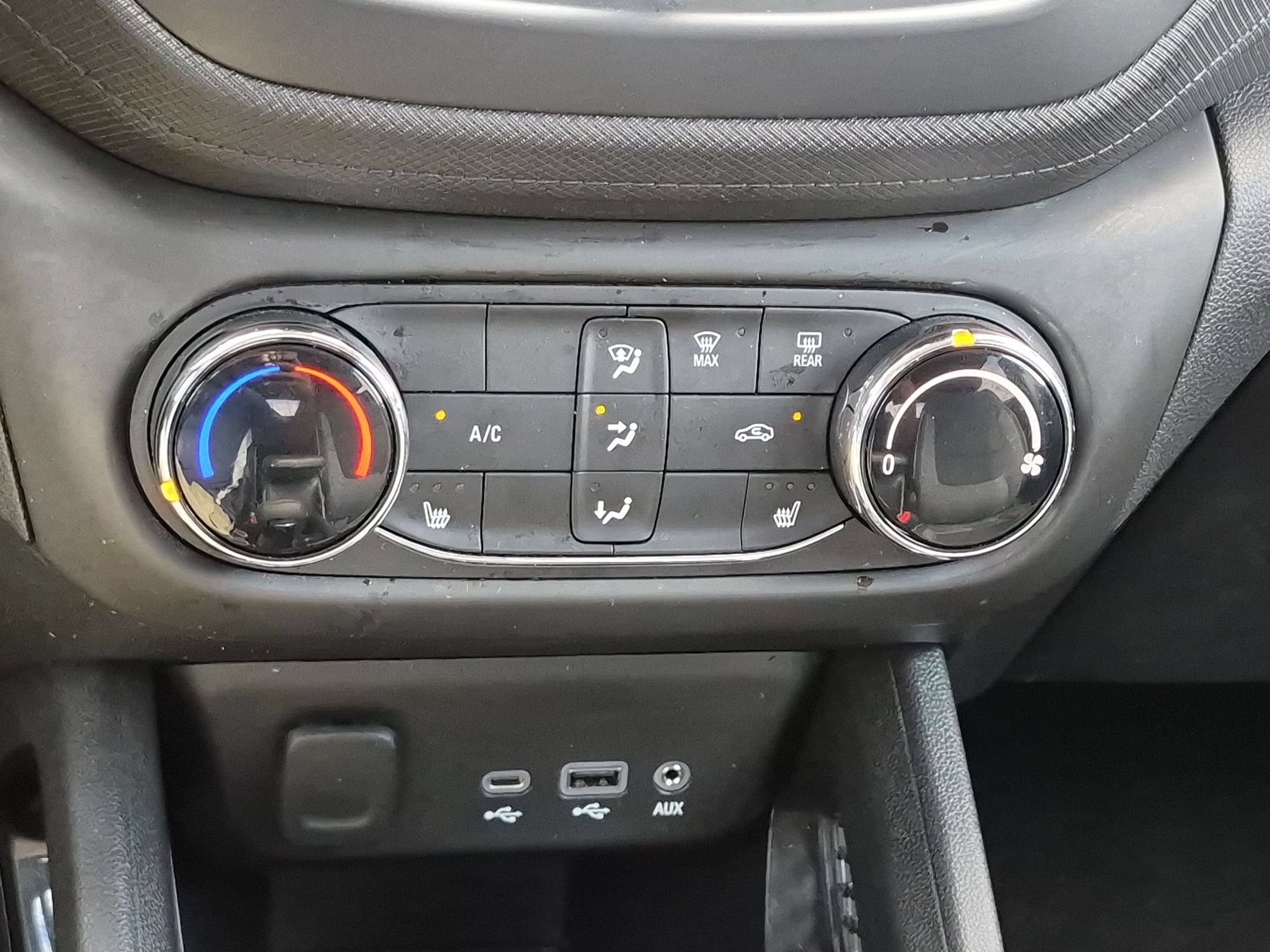 Used 2023 Chevrolet TrailBlazer LT FWD image 24