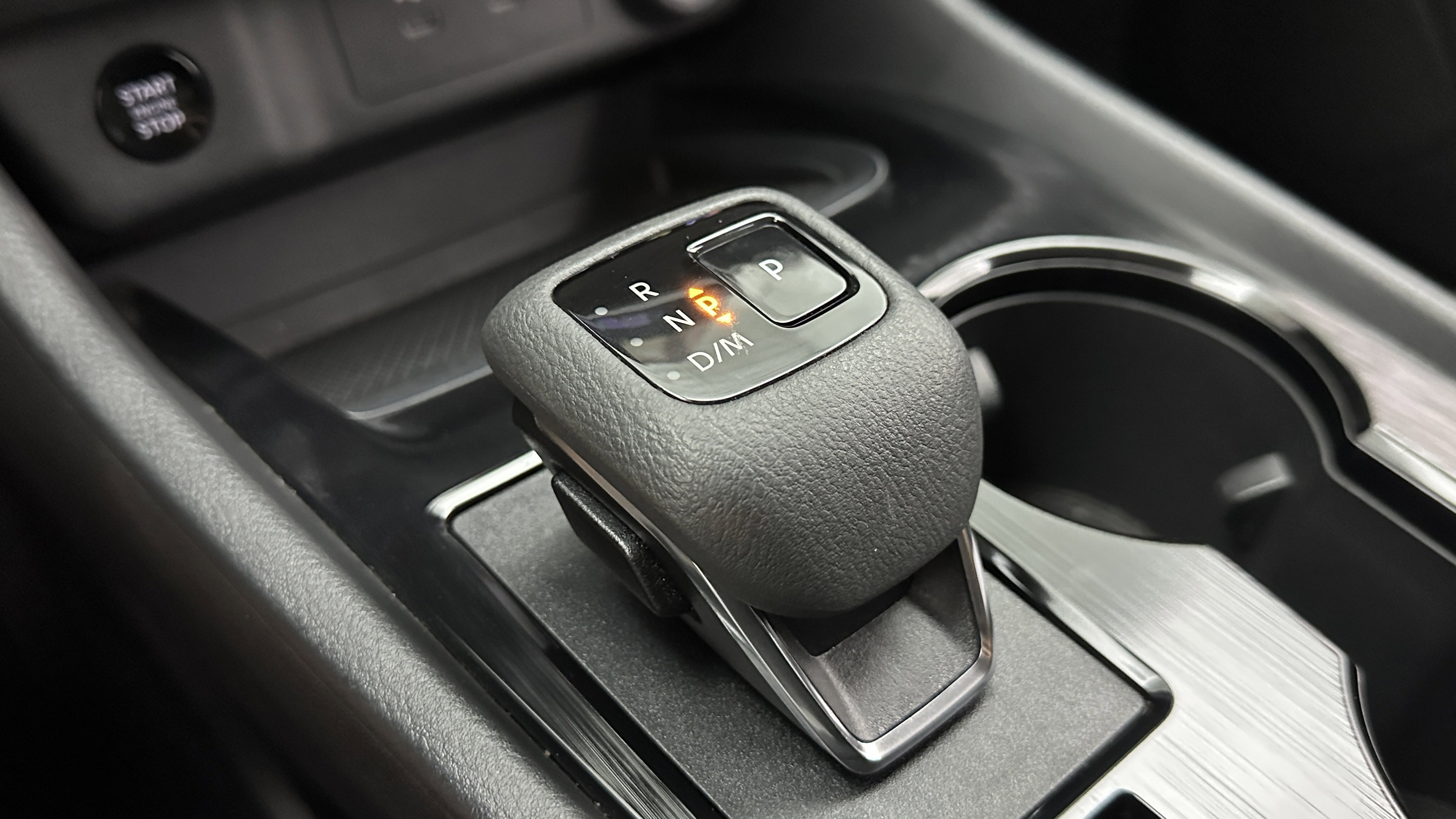 Used 2025 Nissan Rogue SV image 17