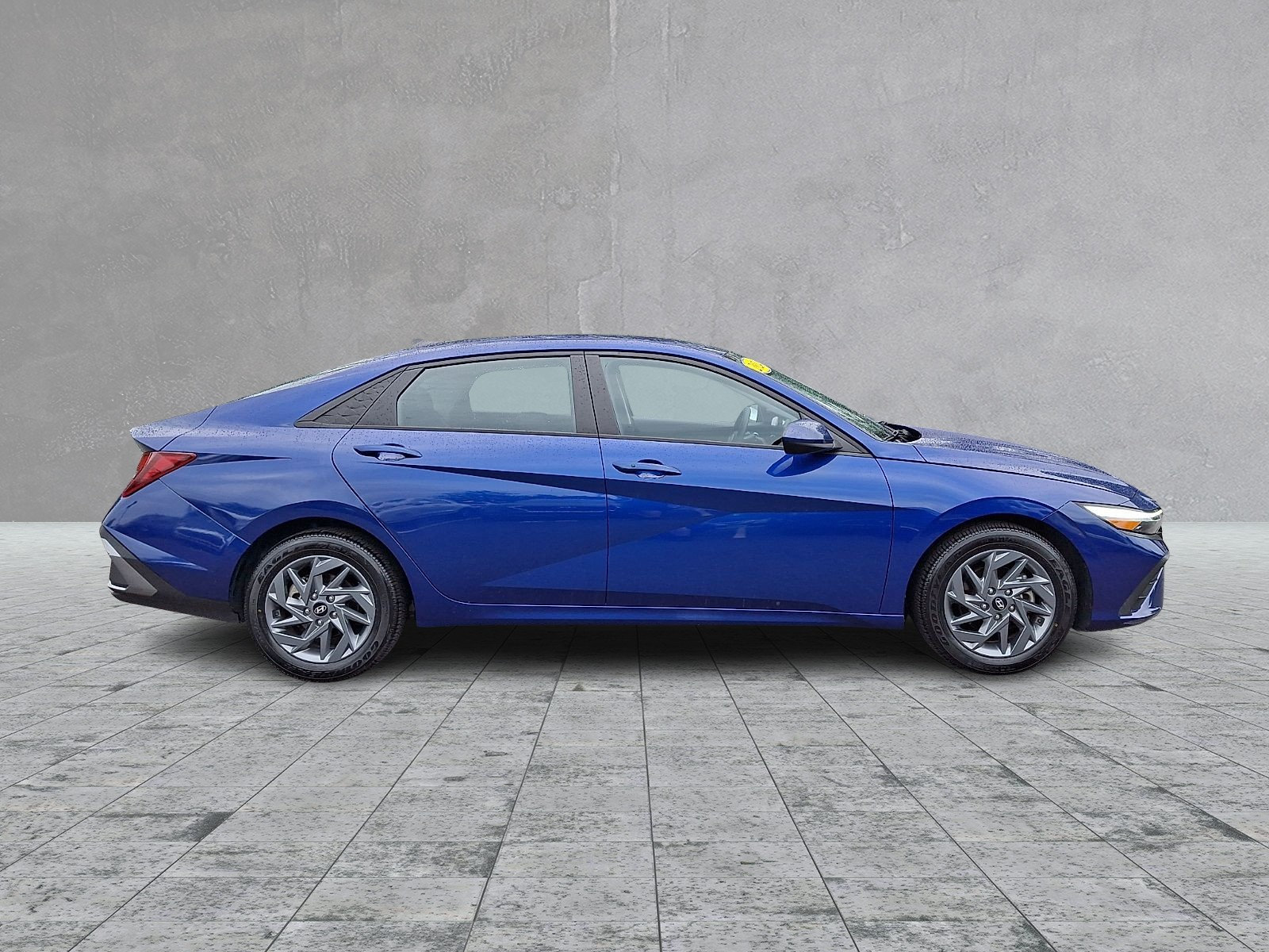 Used 2024 Hyundai Elantra SEL FWD image 4