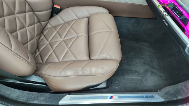 Used 2023 BMW 740i w/ Parking Assistance Package RWD image 22