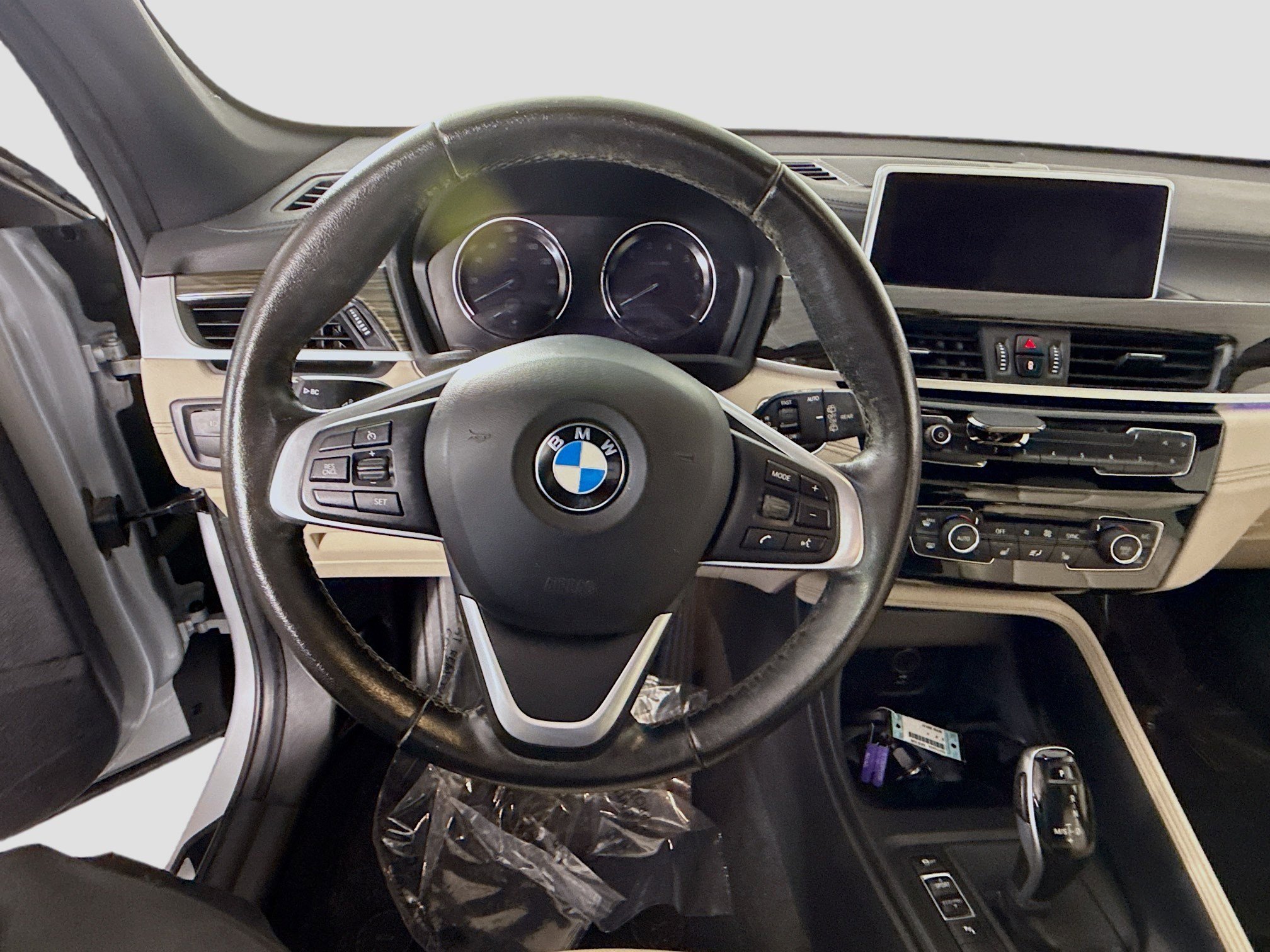 Used 2020 BMW X1 sDrive28i w/ Convenience Package image 13