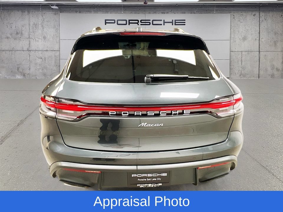Certified 2023 Porsche Macan AWD/4WD image 10