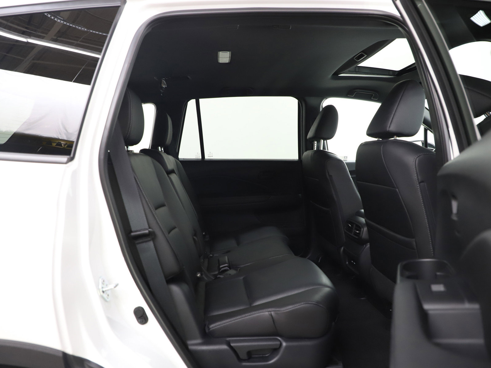 Used 2024 Honda Passport EX-L image 12