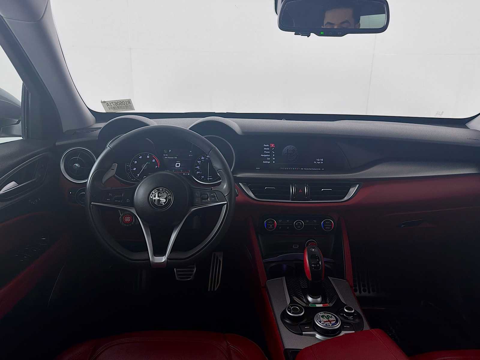 Used 2019 Alfa Romeo Stelvio Sport w/ Quick Order Package 22J Sport AWD/4WD image 23