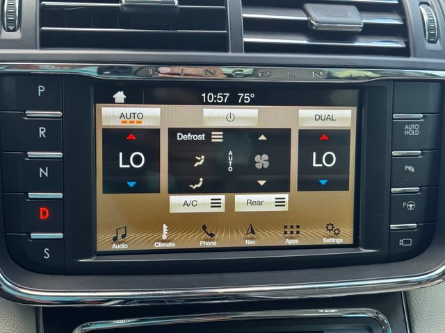 Used 2018 Lincoln Continental Reserve AWD/4WD image 28