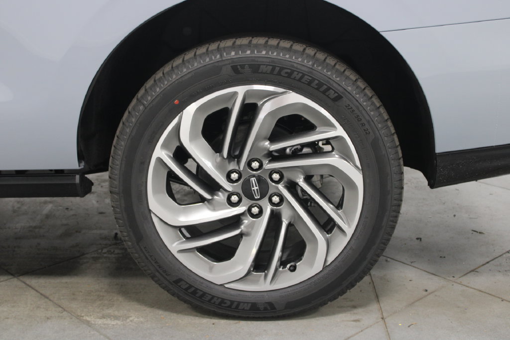 New 2027 Lincoln Navigator Reserve AWD/4WD image 17