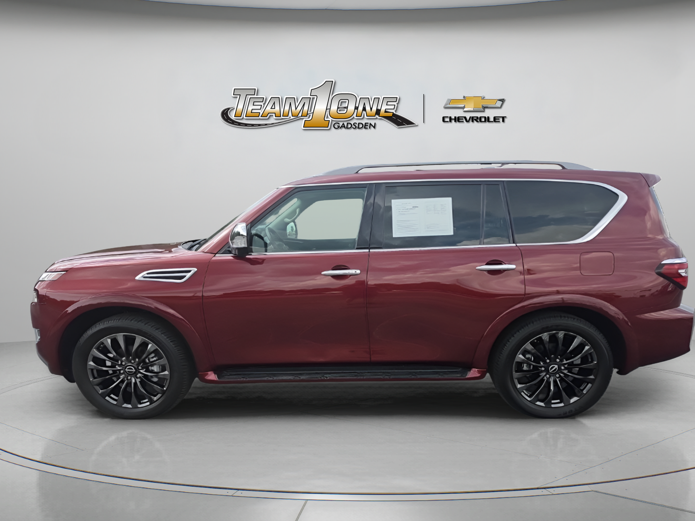 Used 2024 Nissan Armada Platinum w/ Captain's Chairs Package RWD image 5