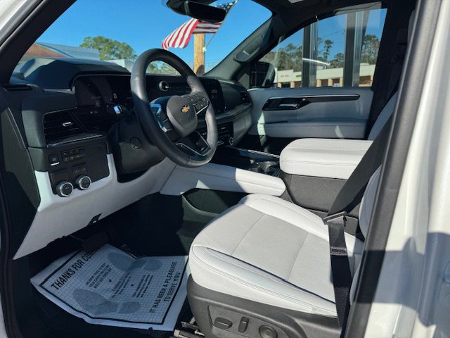 Used 2025 Chevrolet Tahoe Premier image 9