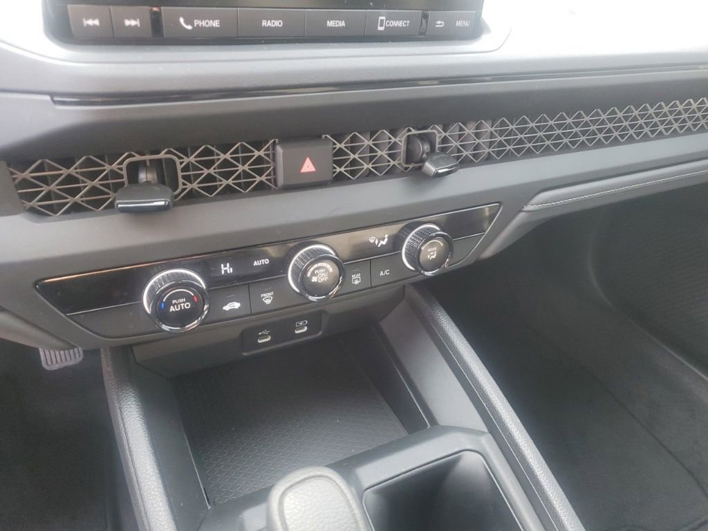 Used 2025 Honda Accord LX image 19