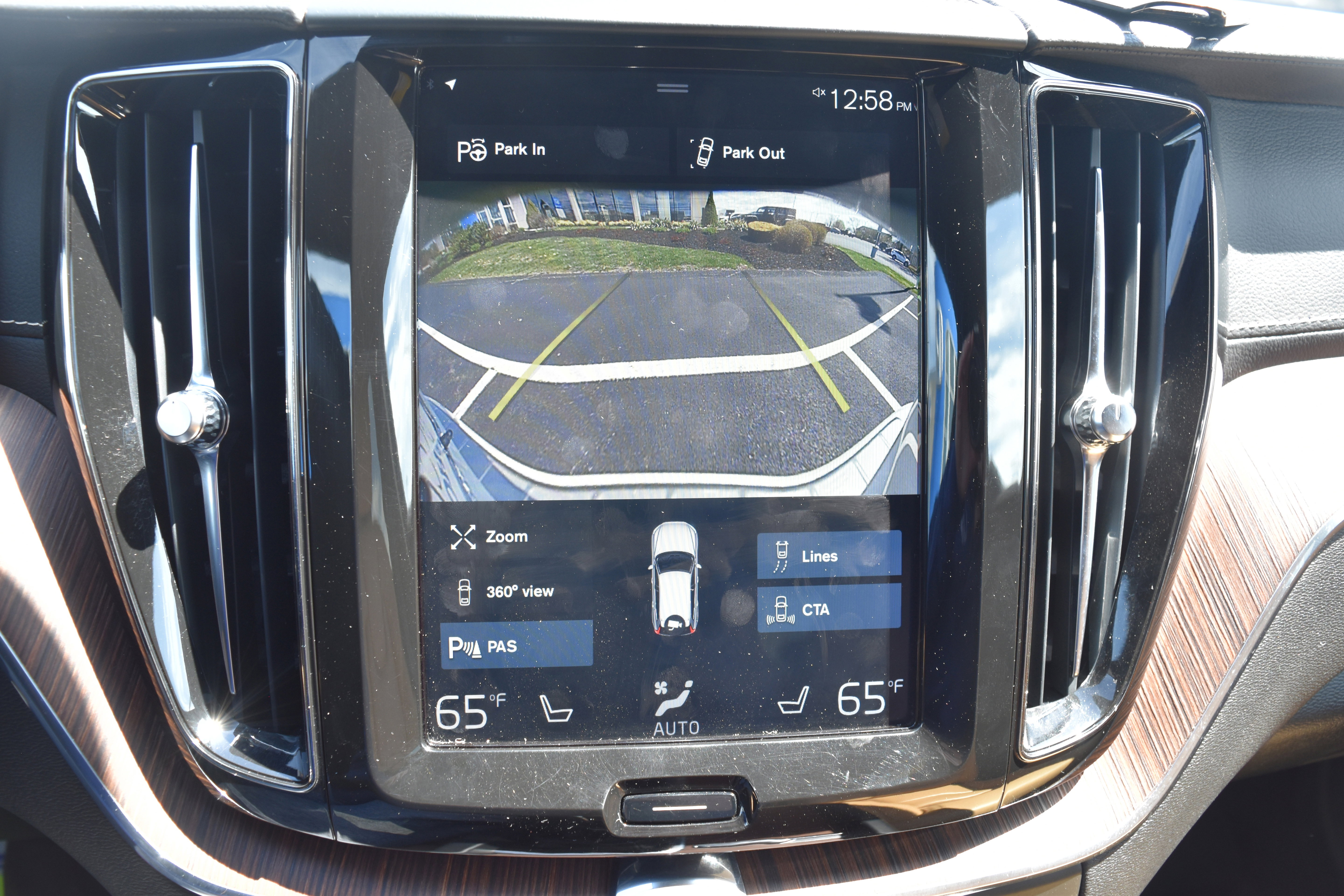 Used 2019 Volvo XC60 T6 Inscription w/ Protection Package Premier AWD/4WD image 24