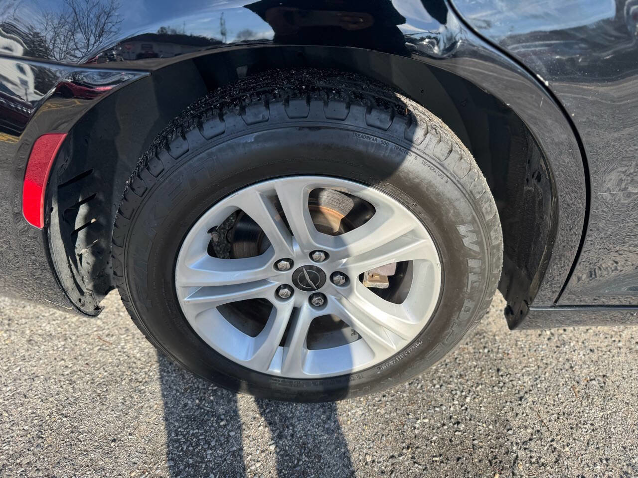 Used 2019 Chrysler 300 Touring w/ Sport Appearance Package image 59