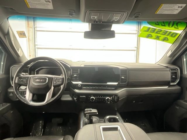 Used 2022 GMC Sierra 1500 SLT w/ SLT Convenience Package AWD/4WD image 4