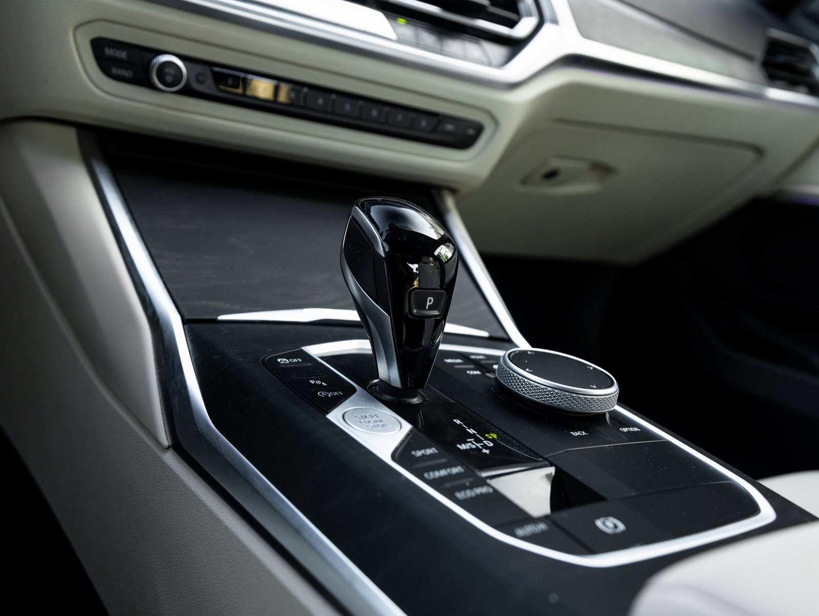 Used 2022 BMW 330i Sedan w/ Premium Package image 28