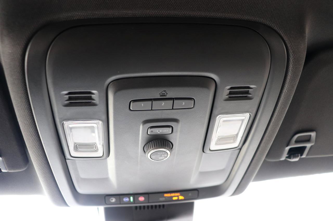 Used 2024 GMC Yukon SLT image 49