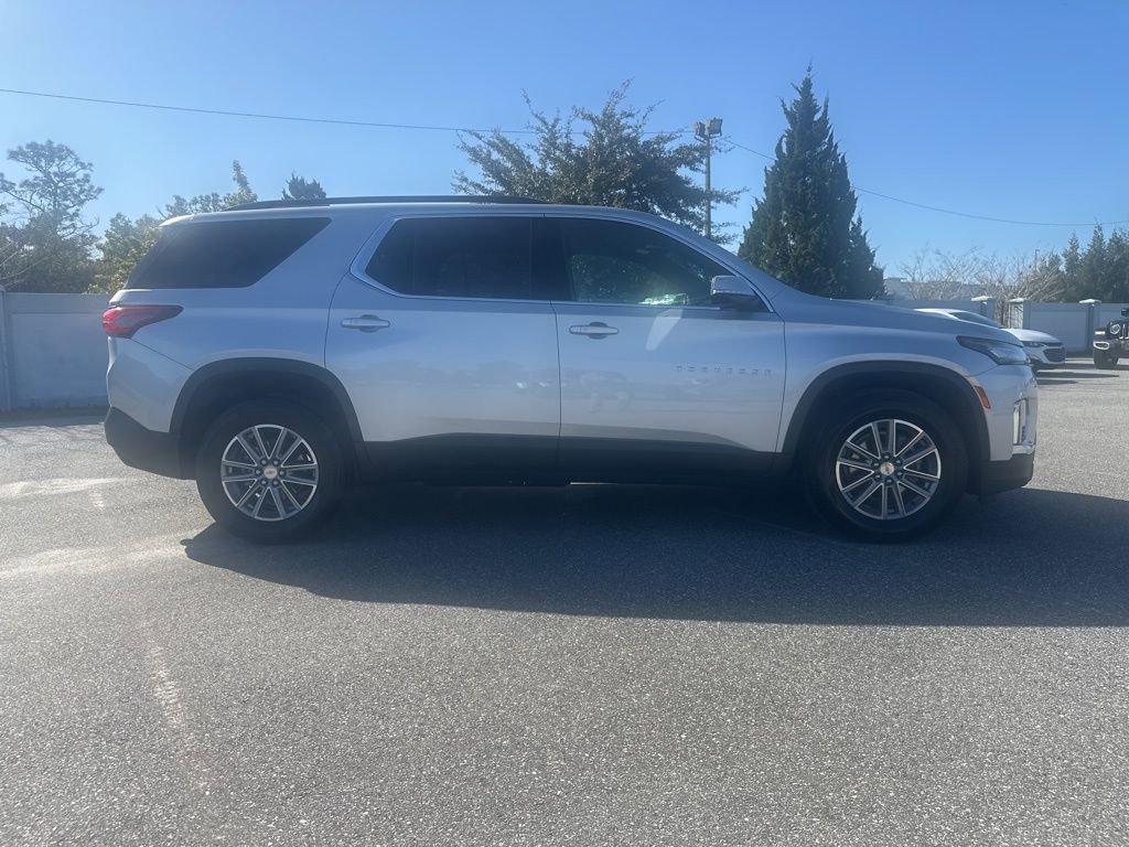 Used 2022 Chevrolet Traverse LT image 4