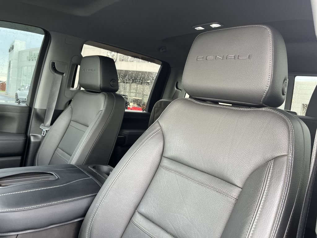 Used 2022 GMC Sierra 2500 Denali AWD/4WD image 11