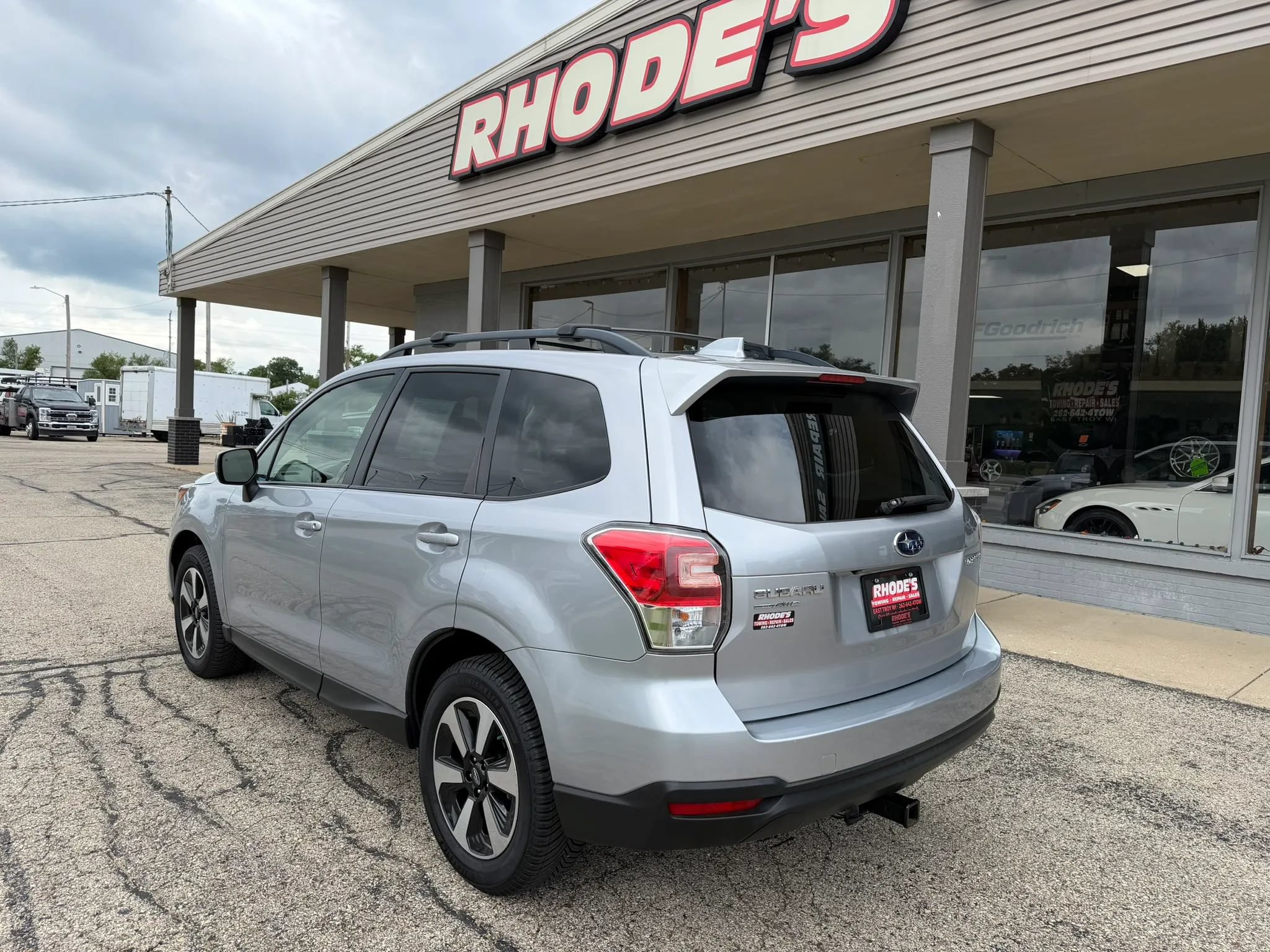 Used 2018 Subaru Forester 2.5i Premium w/ All-Weather Package AWD/4WD image 3