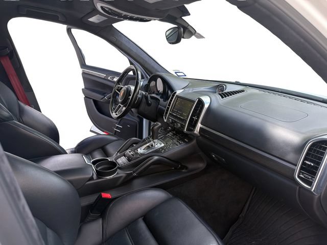 Used 2015 Porsche Cayenne Turbo AWD/4WD image 17