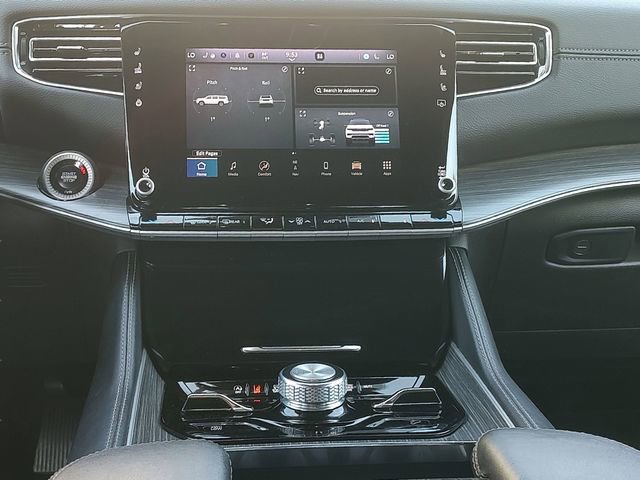 Certified 2024 Jeep Wagoneer L Series III w/ Flexible Seating Group AWD/4WD image 13