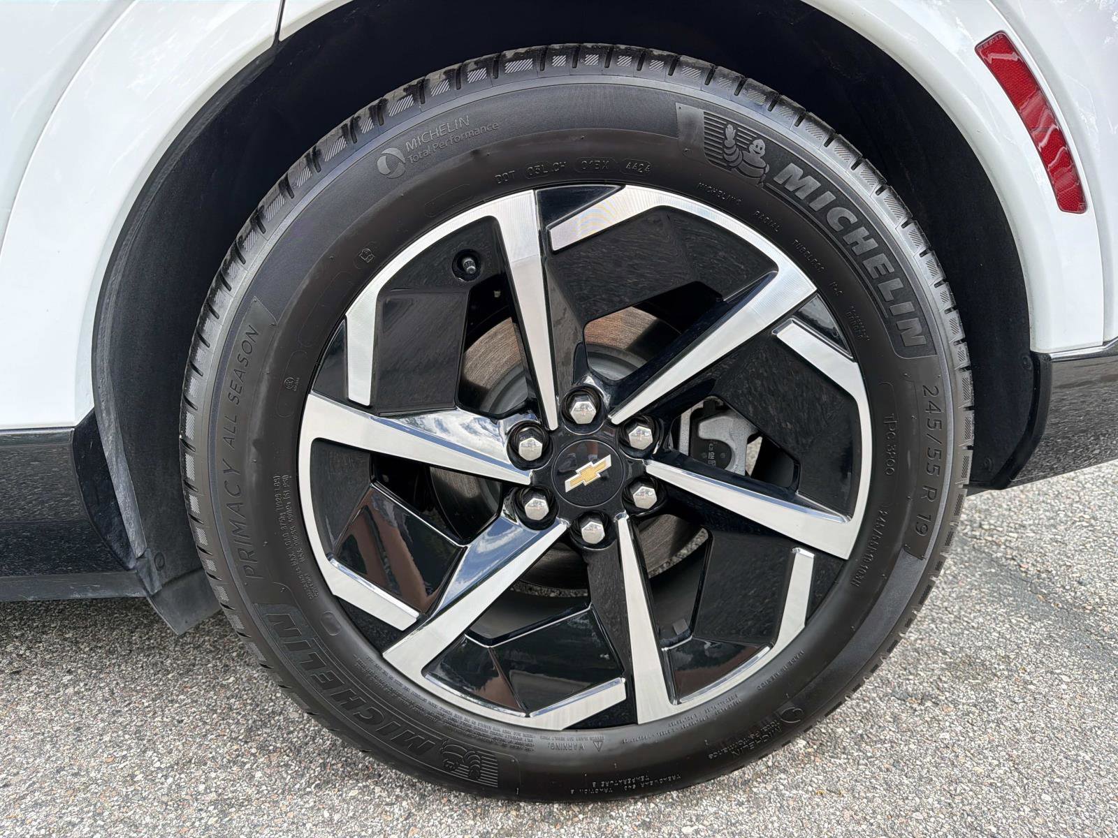 Used 2025 Chevrolet Equinox EV LT w/ Convenience Package FWD image 10