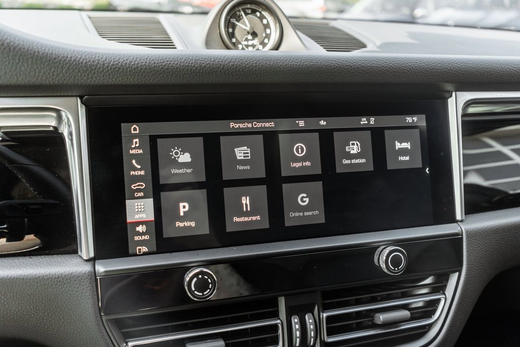 Used 2023 Porsche Macan image 9