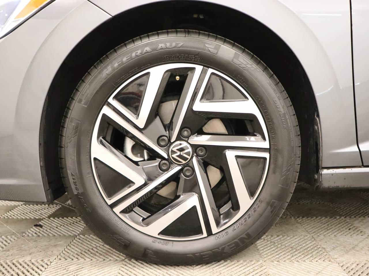 Used 2024 Volkswagen Jetta SEL FWD image 7
