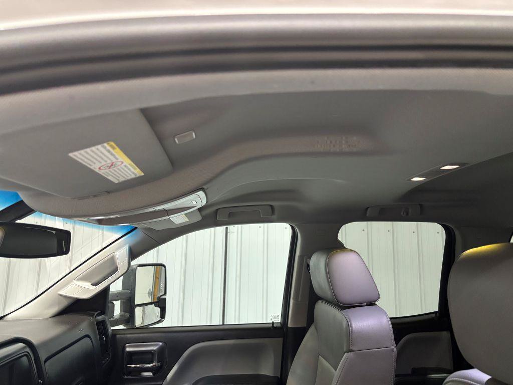 Used 2019 Chevrolet Silverado 2500 W/T AWD/4WD image 15