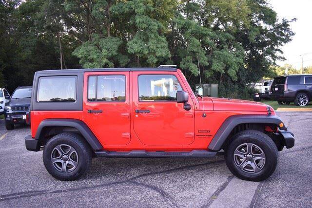Used 2018 Jeep Wrangler Unlimited Sport w/ Connectivity Group AWD/4WD image 9