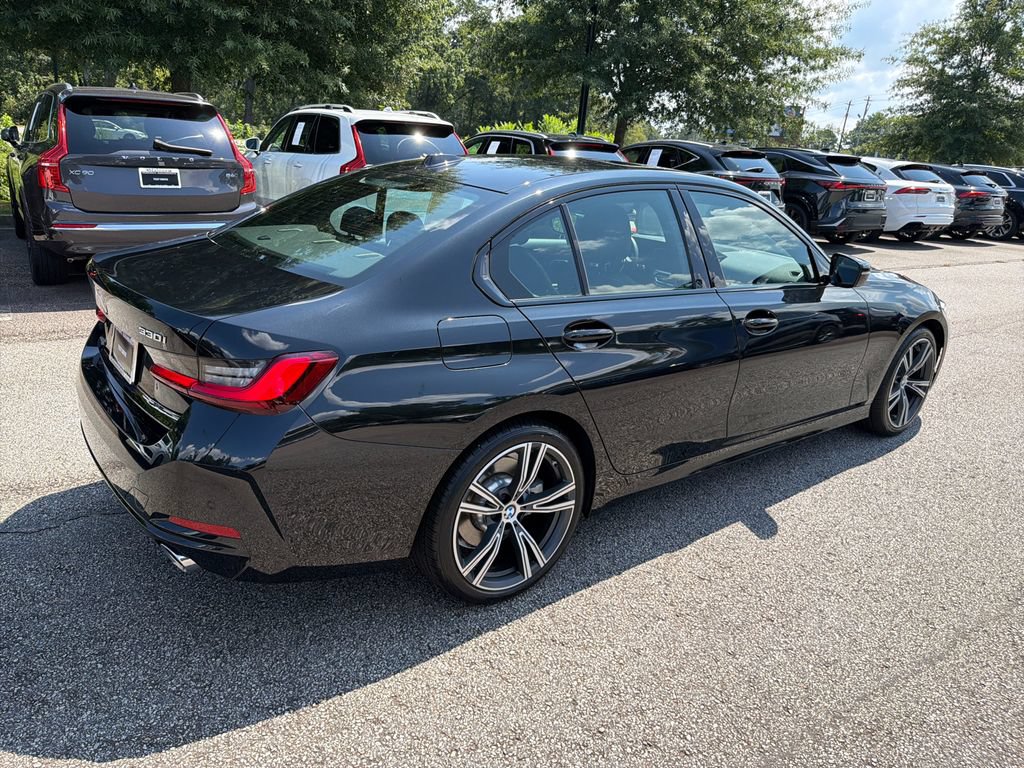 Used 2023 BMW 330i Sedan w/ Convenience Package RWD image 7
