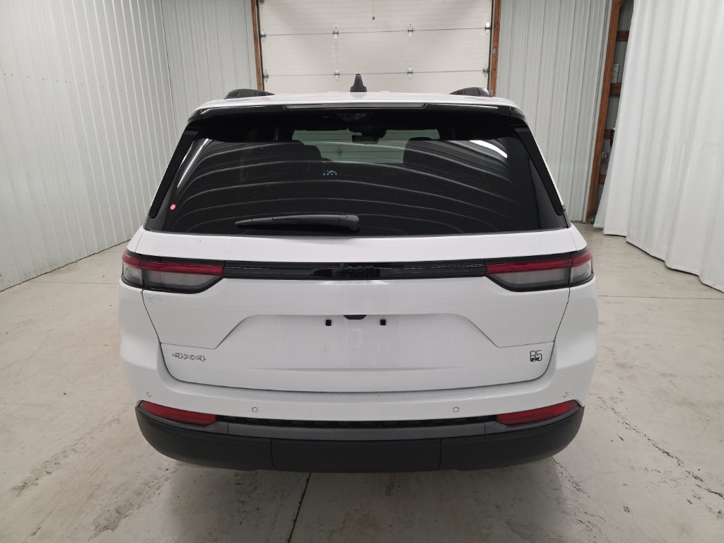 New 2026 Jeep Grand Cherokee Limited AWD/4WD image 4