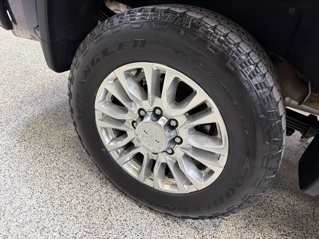 Used 2023 Chevrolet Silverado 2500 High Country AWD/4WD image 50