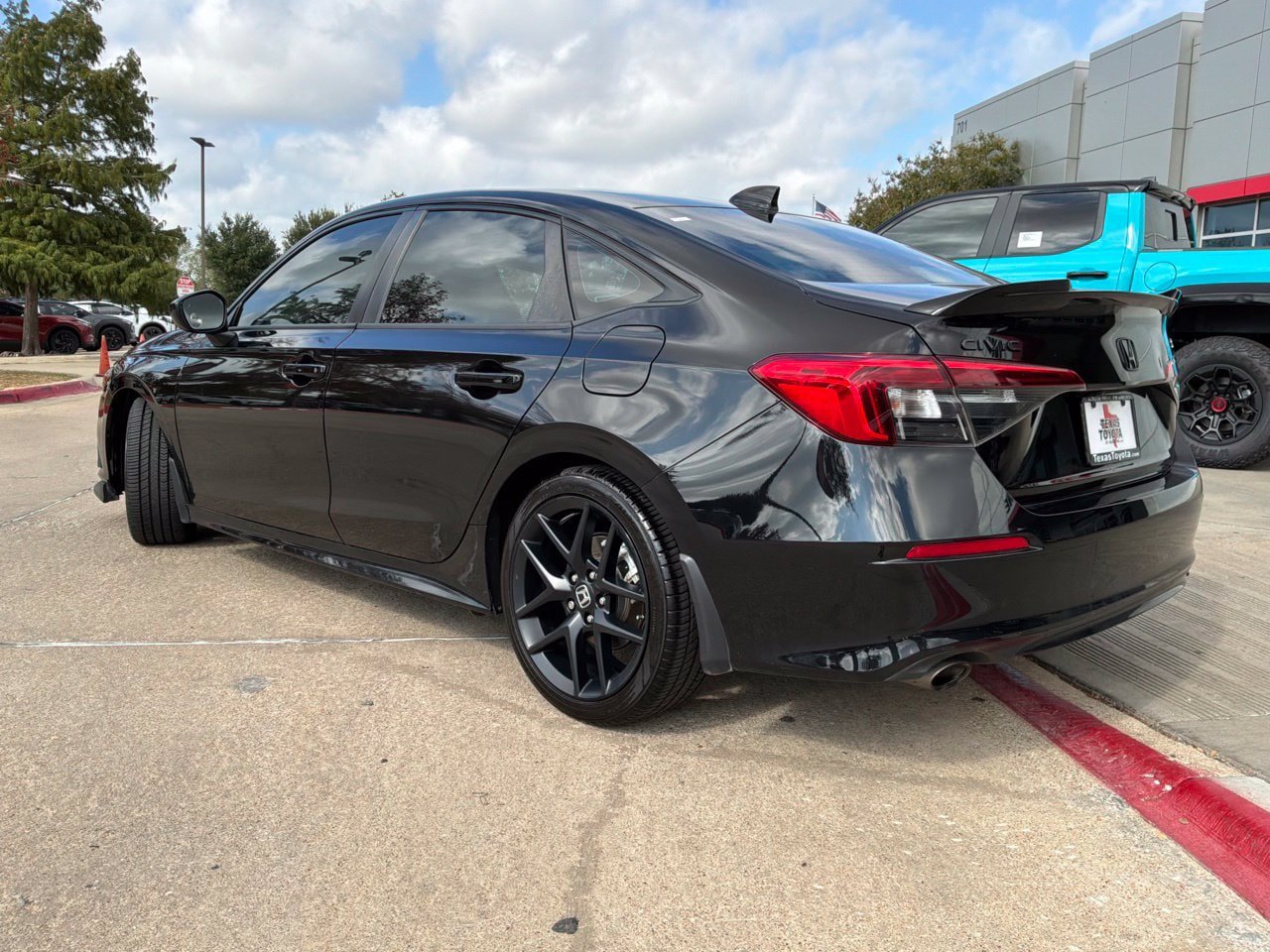Used 2024 Honda Civic Si image 8