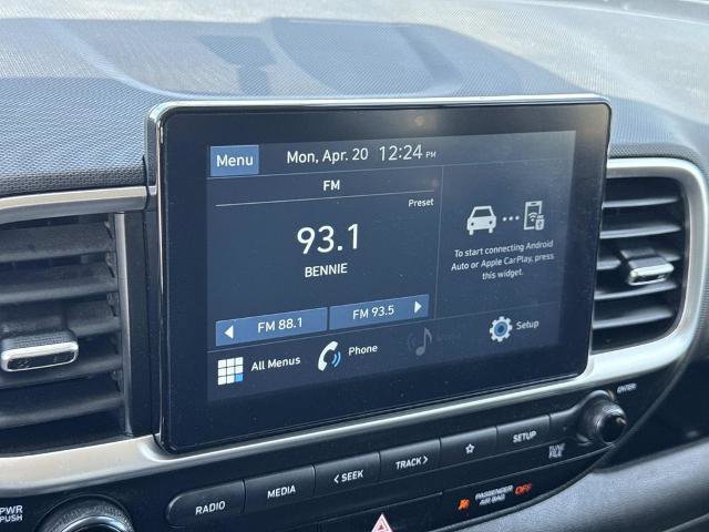 Used 2021 Hyundai Venue SE FWD image 12