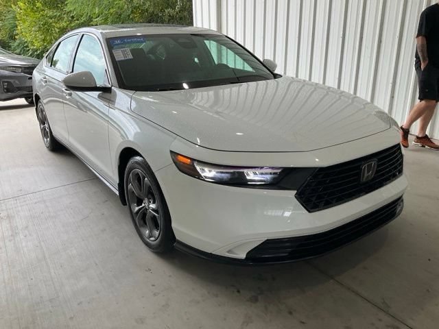 Certified 2023 Honda Accord EX image 21