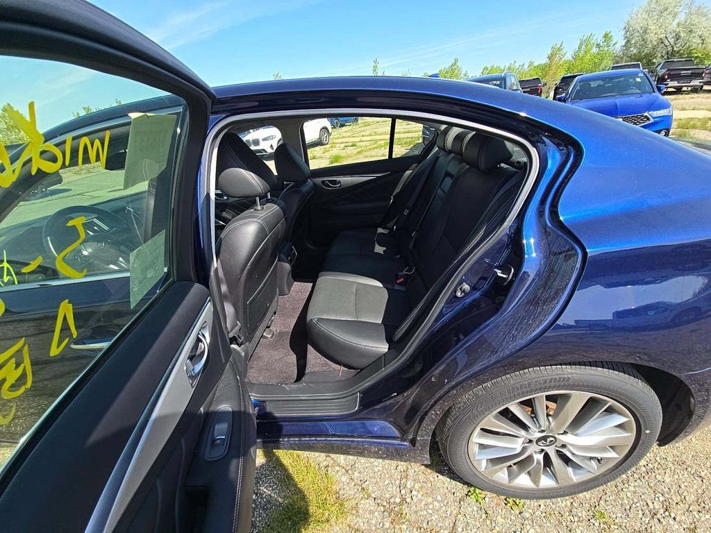 Used 2022 INFINITI Q50 Luxe AWD/4WD image 5