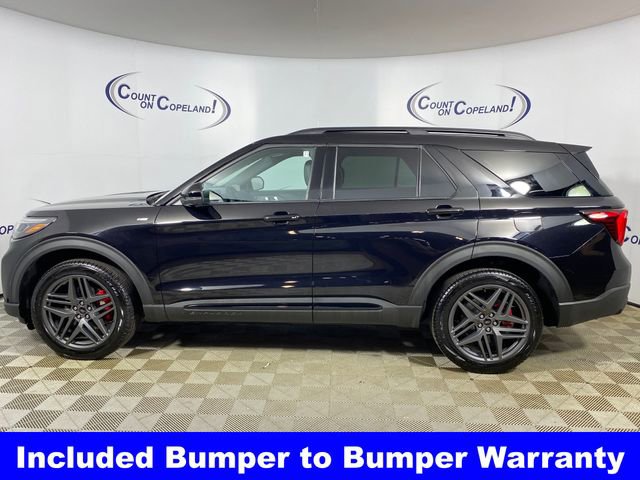 Used 2025 Ford Explorer ST-Line w/ ST-Line Street Pack image 2
