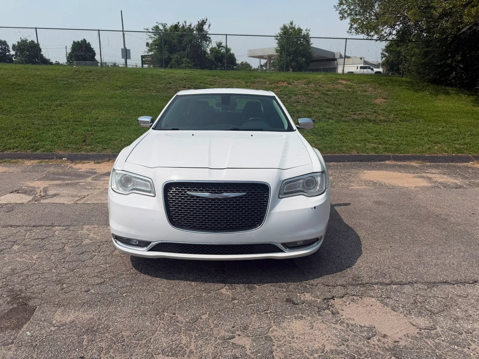 Used 2016 Chrysler 300 C RWD image 3