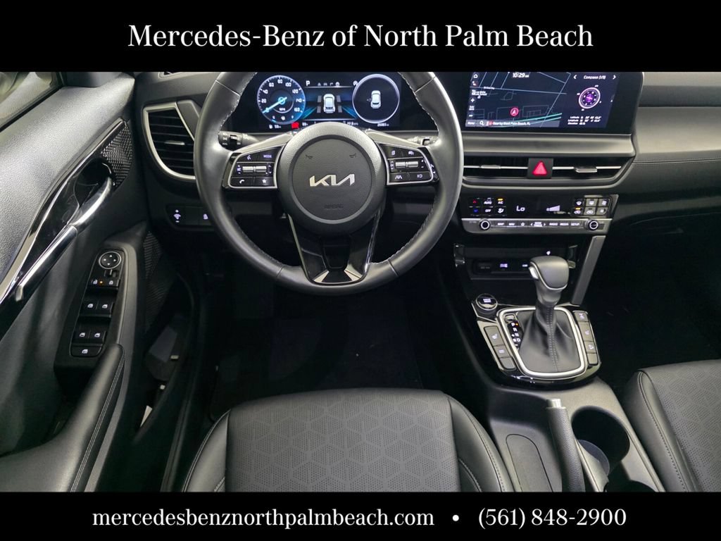 Used 2024 Kia Seltos EX AWD/4WD image 13