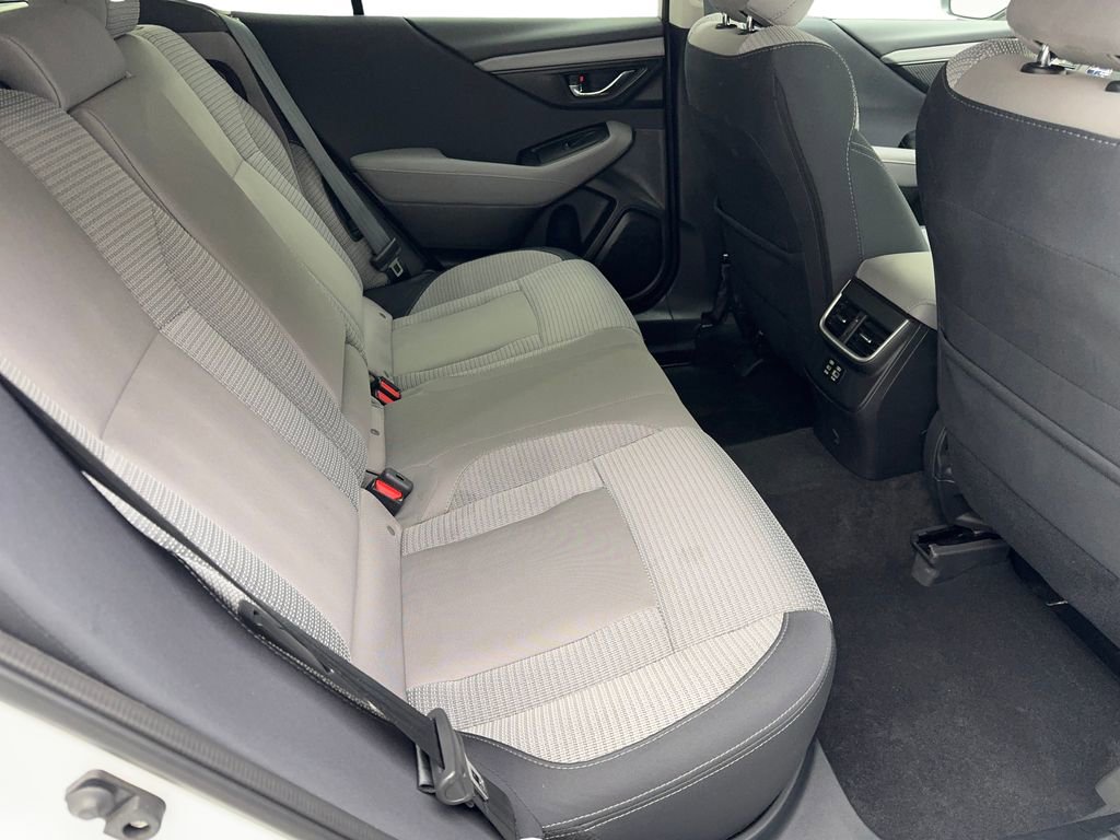 Used 2025 Subaru Outback Premium AWD/4WD image 39