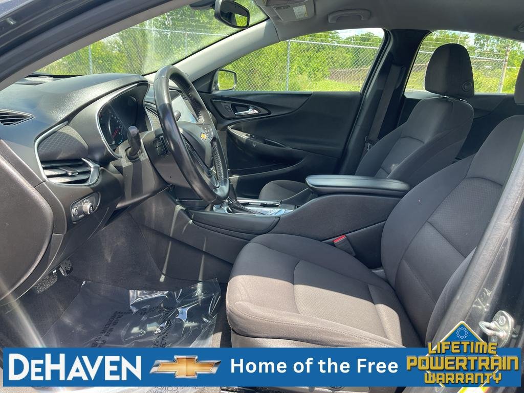 Used 2018 Chevrolet Malibu LT FWD image 19