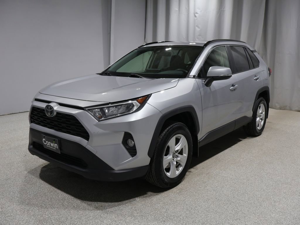 Used 2019 Toyota RAV4 XLE w/ Convenience Package image 5