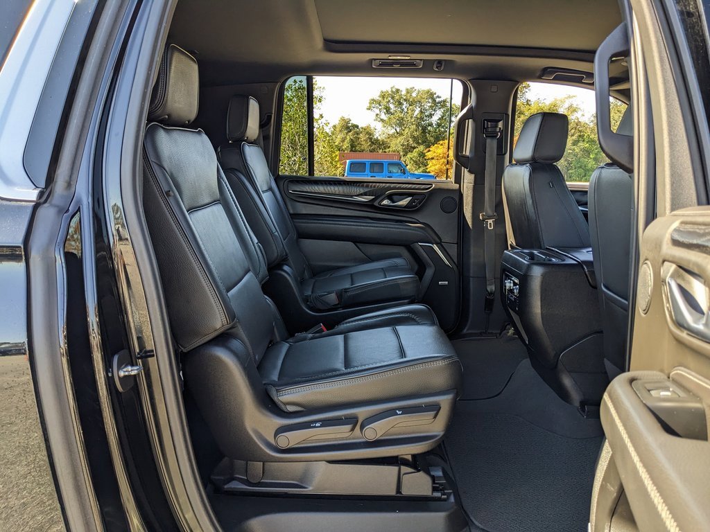 Used 2024 GMC Yukon XL Denali image 53