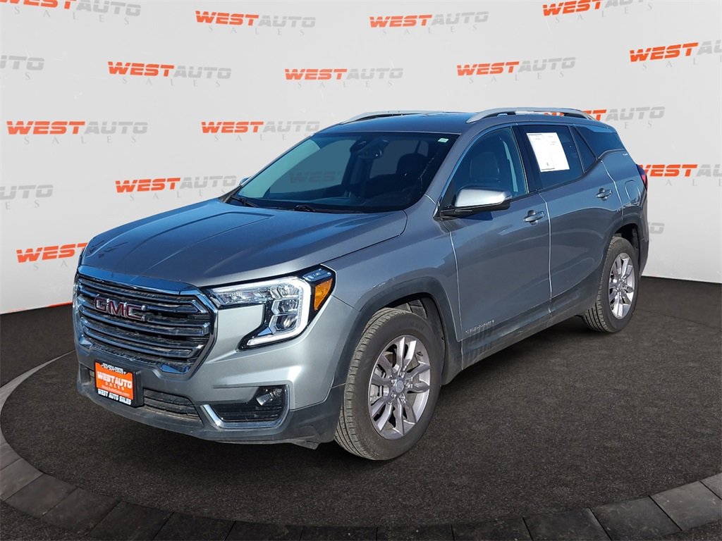 Used 2023 GMC Terrain SLT image 1