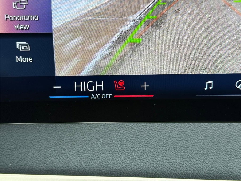 Used 2024 BMW iX xDrive50 w/ Sport Package image 20