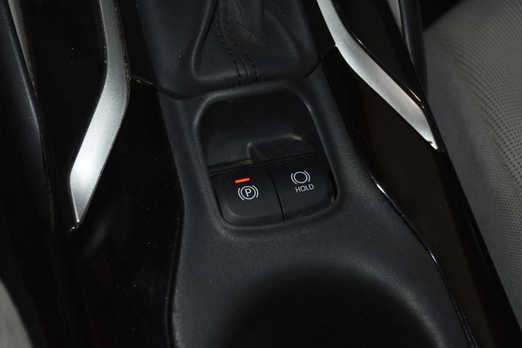 Used 2020 Toyota Corolla LE FWD image 22